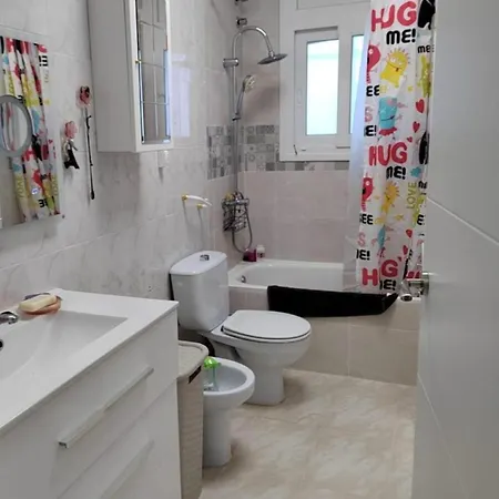 Homestay Tranquila Con Acceso A Barbacoa Y Piscina *