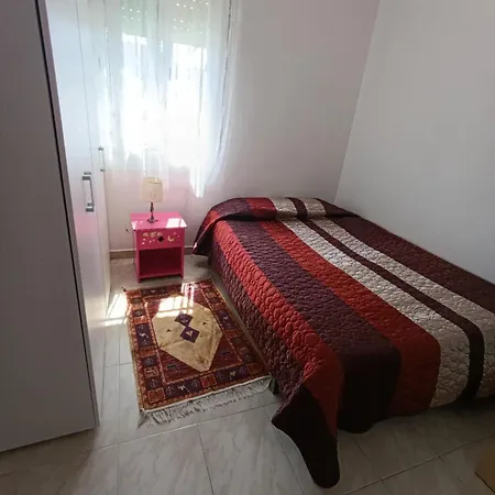 Tranquila Con Acceso A Barbacoa Y Piscina Pobla de Montornes