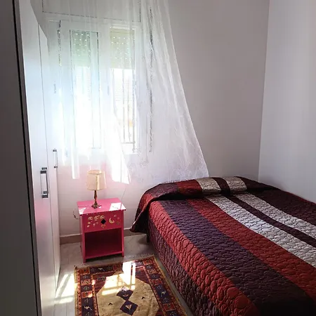 Homestay Tranquila Con Acceso A Barbacoa Y Piscina *